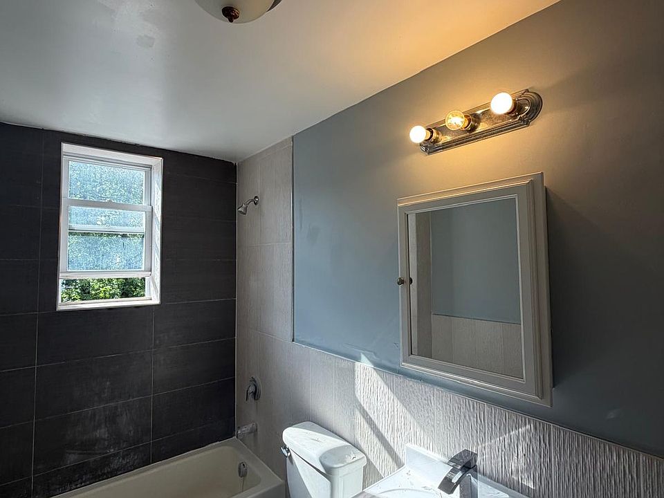 1st image of 170 S Munn Ave #102
