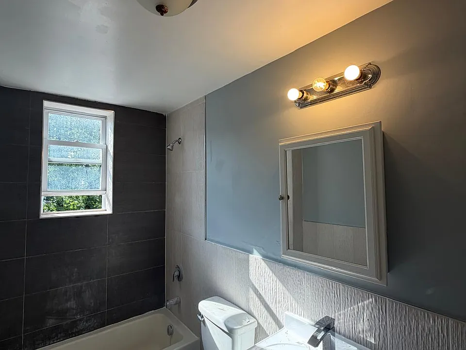 170 S Munn Ave #102