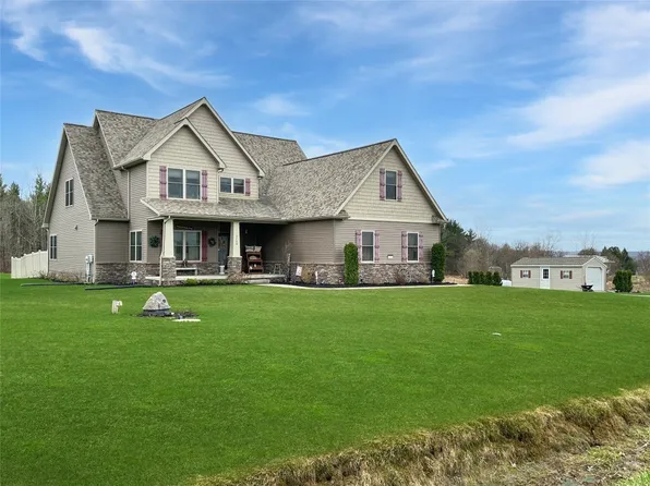 2150 Deer Run Trl, Erie, PA 16509