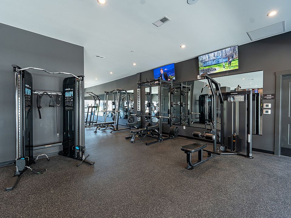 On-site 4th and 5th gym! Open 24/7