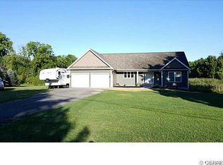 7085 Salmon Creek Rd, Williamson, NY 14589