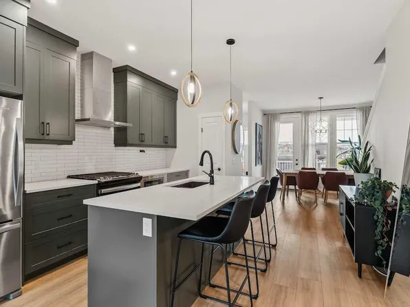 168 S Rowmont Blvd NW, Calgary, AB T3L 0H3