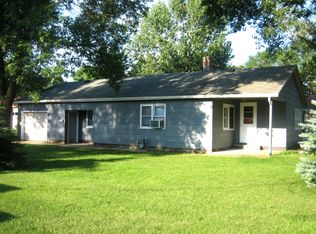1148 River Rd, Windom, MN 56101
