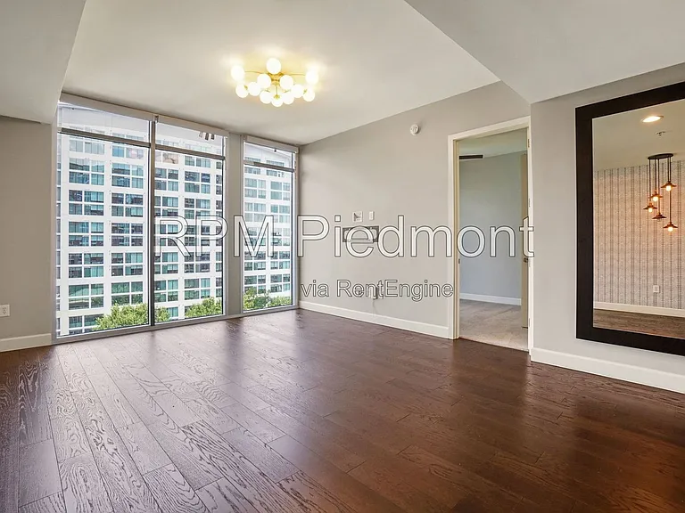 1820 Peachtree Rd #911 — Photo 17