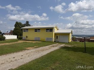 515 Bowling Ave, Baraga, MI 49908