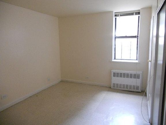 3rd image of 1625 Rockaway Pkwy APT 2P