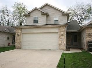 1209 Windwood Ln, Mahomet, IL 61853