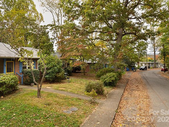 2nd image of 28 Spears Ave