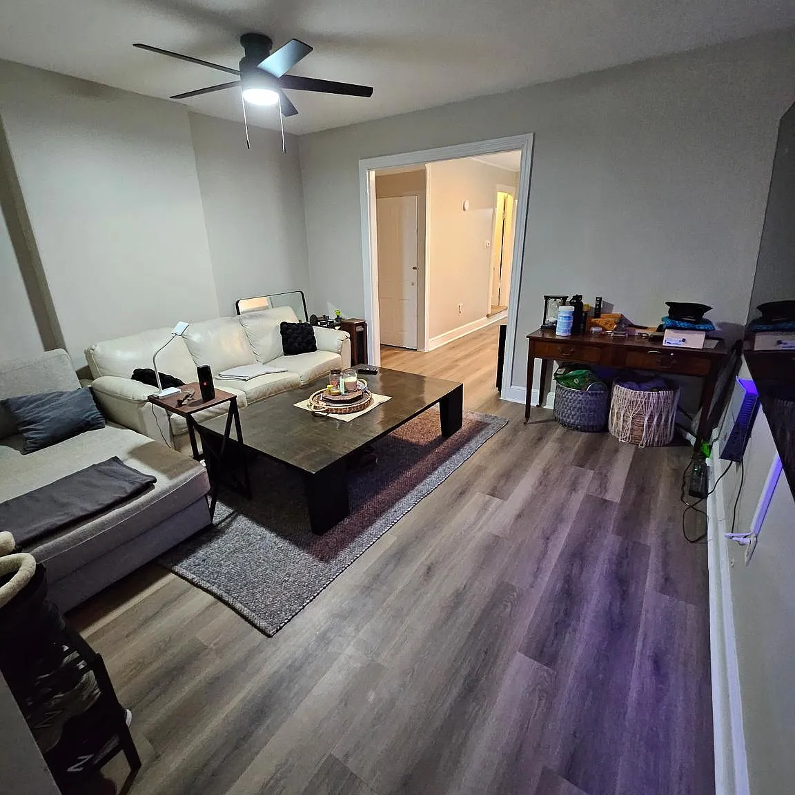 3 bed, 1.5 bath, 1274 sqft, $2,400 — Photo 4