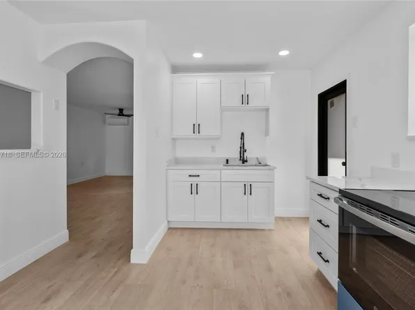 14171 SW 37th Ct #2, Fort Lauderdale, FL 33330