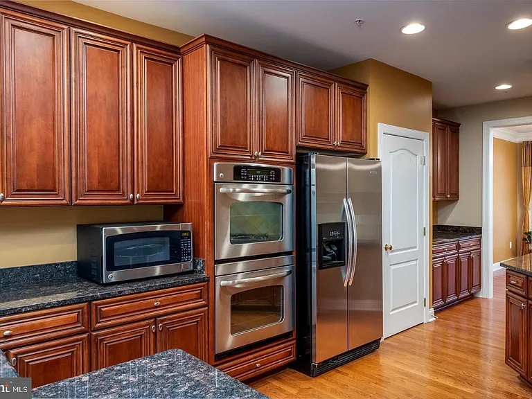 2123 Split Creek Ln — Photo 11