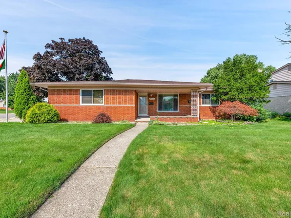 30011 Blancke Dr, Warren, MI 48093