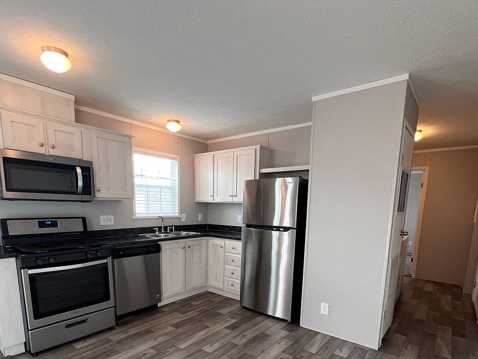 1st image of 2320 Birch St #133