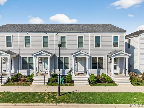 5115 Barter St, Saint Charles, MO 63301