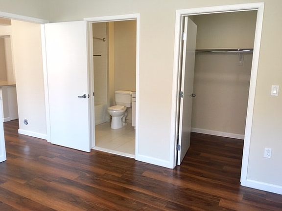 5th image of 1042 Frederick St APT C