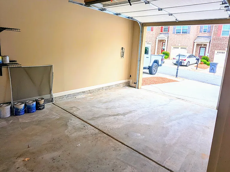 300 Knelston Oak Dr — Photo 2