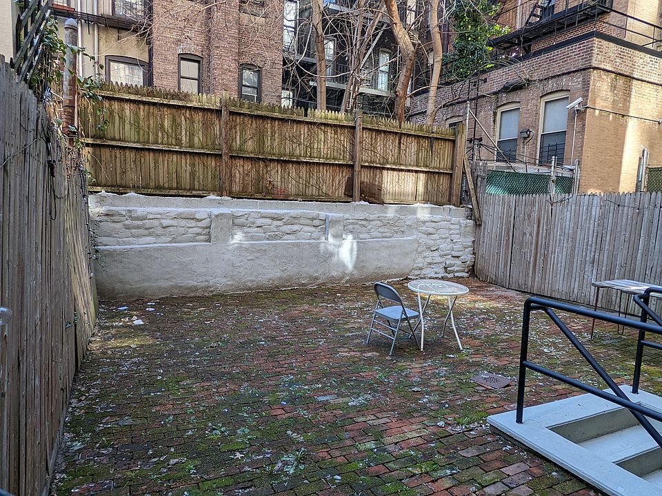 1st image of 304 E 91st St APT 1D