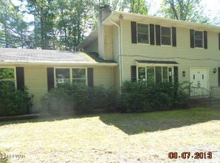 45 Tara Dr, Tannersville, PA 18372