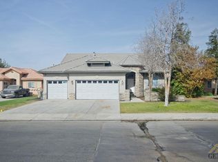 2902 Paradise Point Pl, Bakersfield, CA 93313