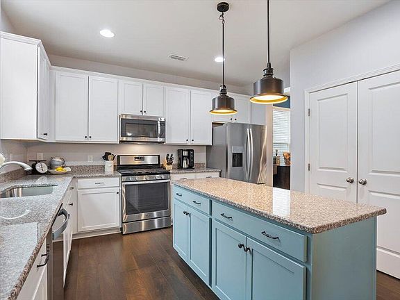 5th image of 3940 Massey Pointe Ct