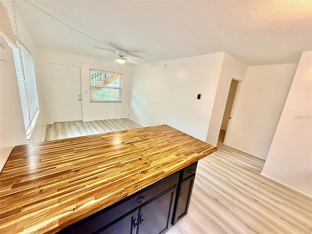 1 bed, 1.0 bath, 560 sqft, $1,395 — Photo 4