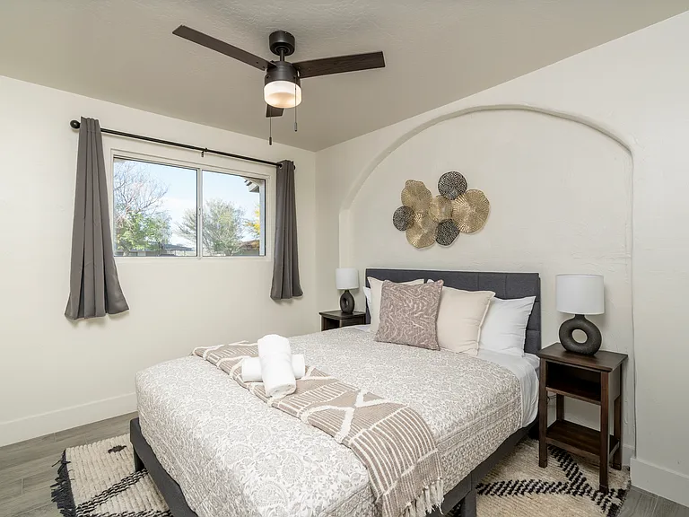 1047 W Elna Rae St — Photo 13