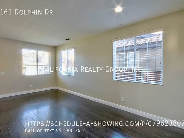 1161 Dolphin Dr — Photo 5