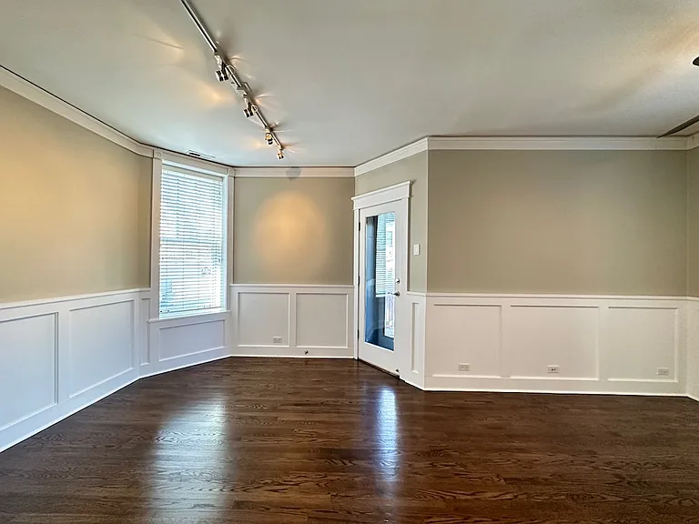 3614 N Bosworth Ave #R2 — Photo 7
