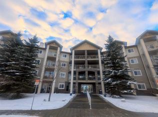 5000 N Somervale Ct SW #136, Calgary, AB T2Y4M1