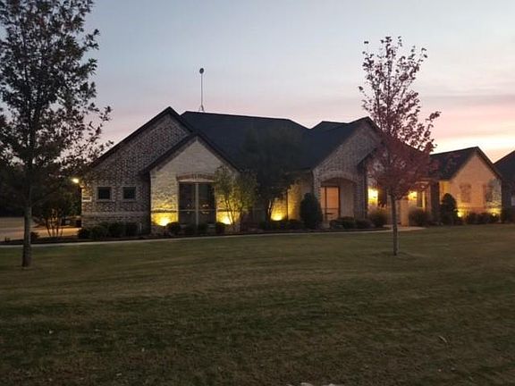 4th image of 2051 Willow Bend Dr