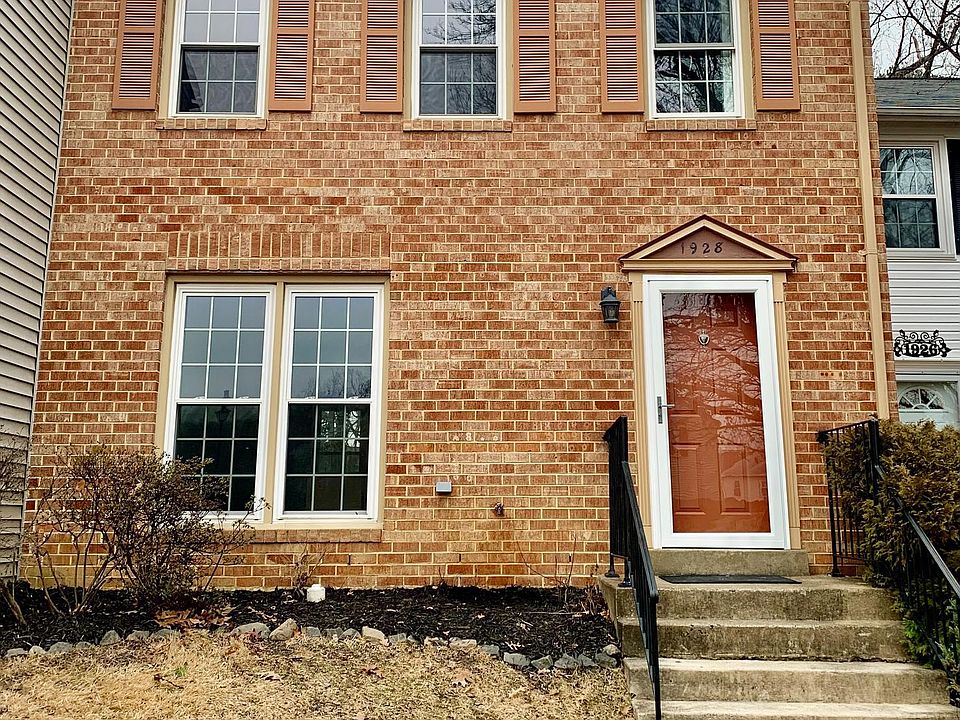 1st image of 1928 Rainbow Ct
