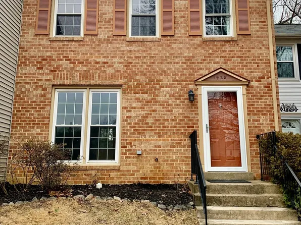 1928 Rainbow Ct, Woodbridge, VA 22192