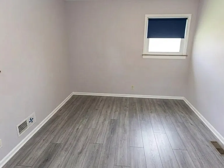 10305 Ruckle St — Photo 14