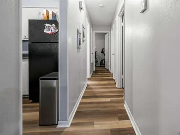 5th image of 1716 Clearwood Dr #B