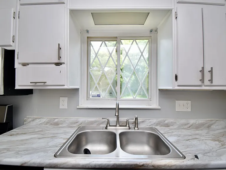 3918 Eddystone Dr — Photo 4