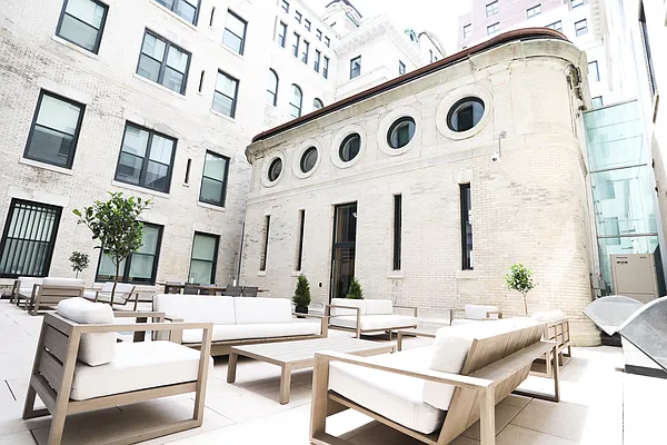 Rented by DelShah Capital LLC | media 9