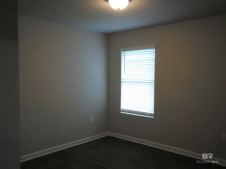 224 Fulham Ln — Photo 13