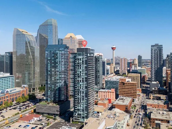 1010 E 6th St SW #2702, Calgary, AB T2R 1B4