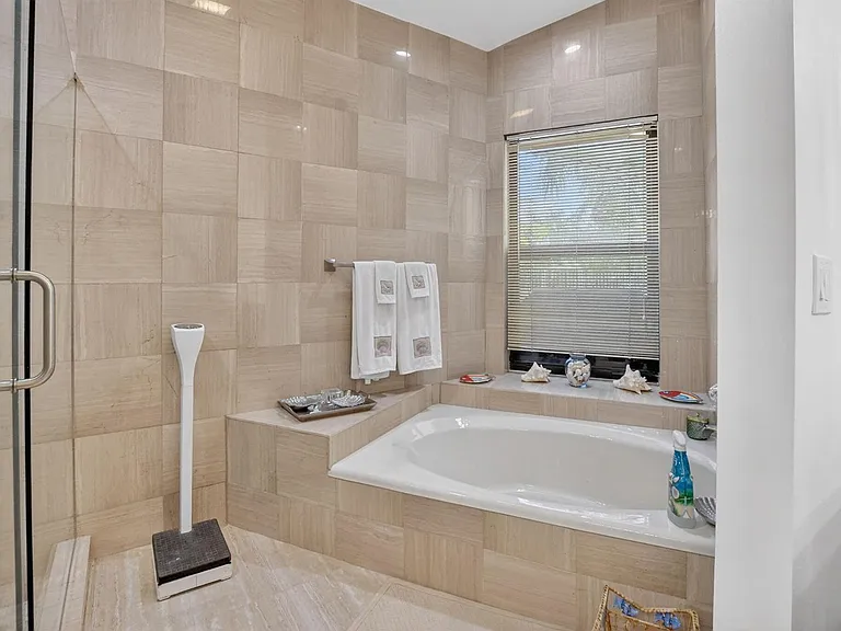 22519 Esplanada Cir W — Photo 34