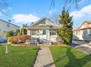 202 Juanita Ave, Freeport, NY 11520