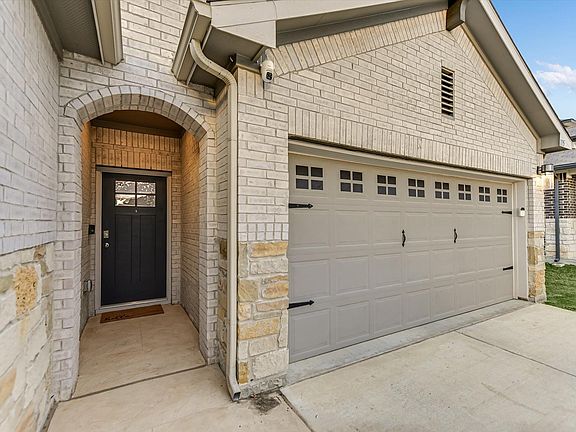 3rd image of 115 Callado Cir