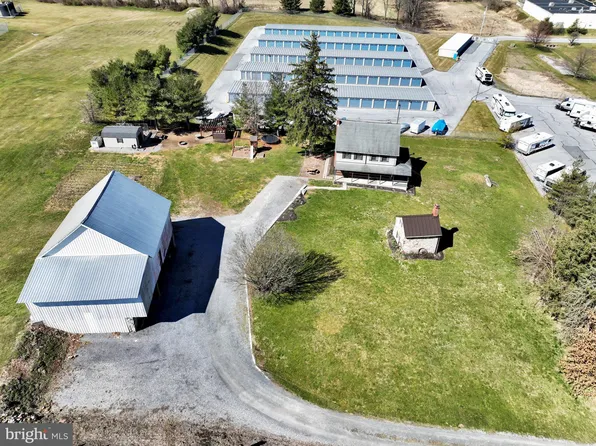 328 Hill Rd, Womelsdorf, PA 19567
