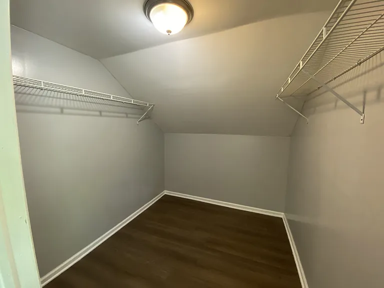 151 Eastmoreland Dr — Photo 12
