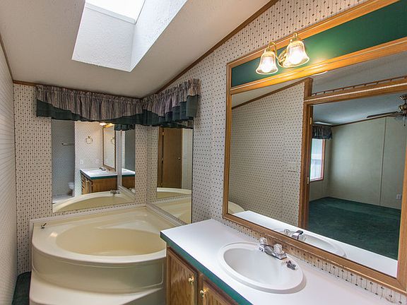 5th image of 456 Meadowlark Cir