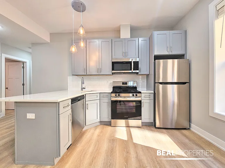 428-38 West Belden — Photo 21