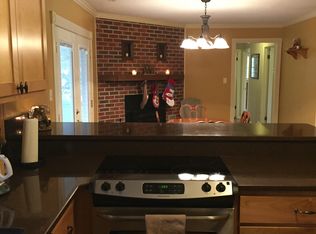 34 Cedar Ln, Toccoa, GA 30577