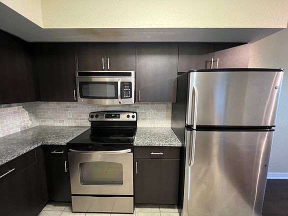 5th image of 7085-7097 Merganser Ct #1103