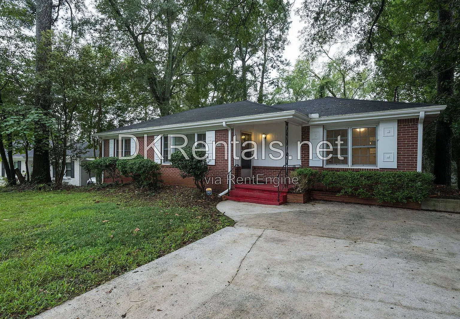 4 bed, 2.0 bath, 1317 sqft, $2,000 — Photo 4