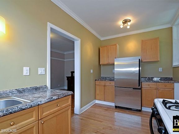 5th image of 7723 N Ashland Ave #2