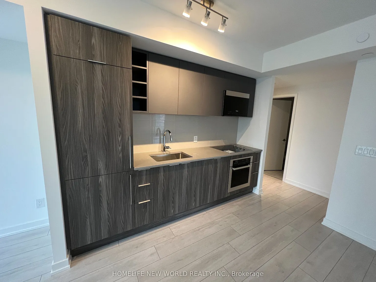 2 bed, $2,700 — Photo 1